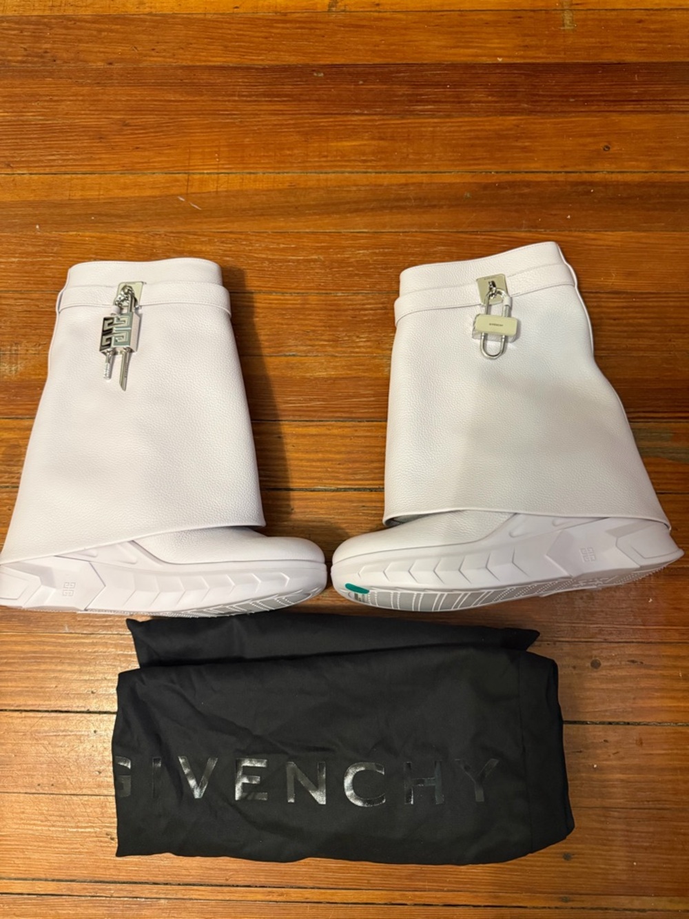 New in Box Givenchy Women's Lilac Shark Lock Biker Low Wedge Ankle Boots Size 9